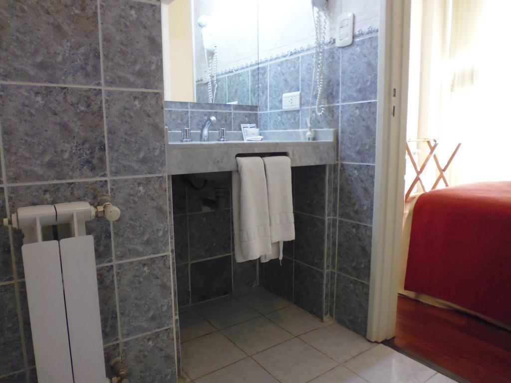 Hôtel Victoria Plaza à Salta Extérieur photo