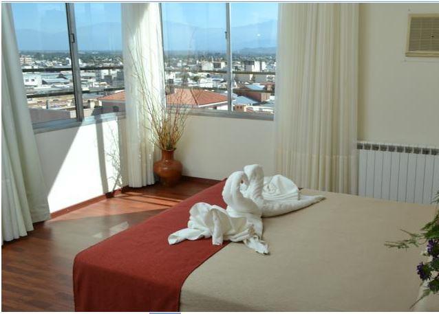 Hôtel Victoria Plaza à Salta Extérieur photo