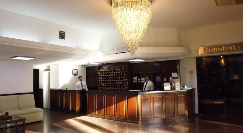 Hôtel Victoria Plaza à Salta Extérieur photo